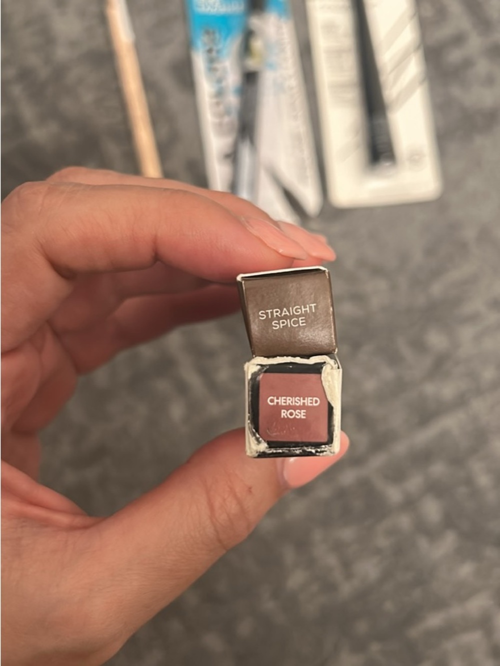 NIB bareMinerals, Essence, revlon, La colors makeup - Picture 2 of 2